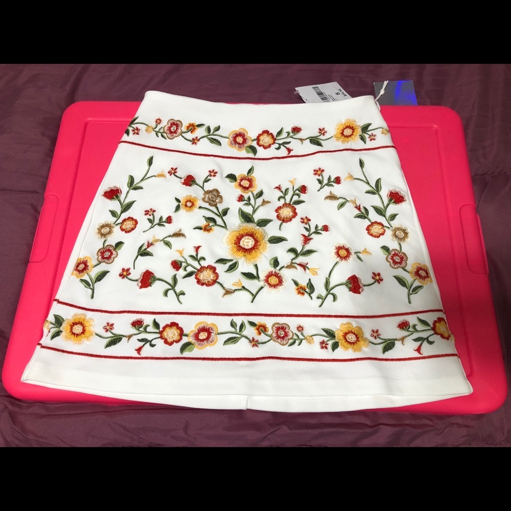 Forever 21 Floral Knit Skirt